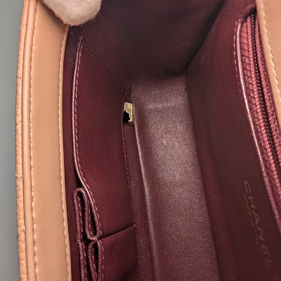 Chanel Rare Vintage Beige Caviar Filigree Flap Bag - Picture 12 of 16